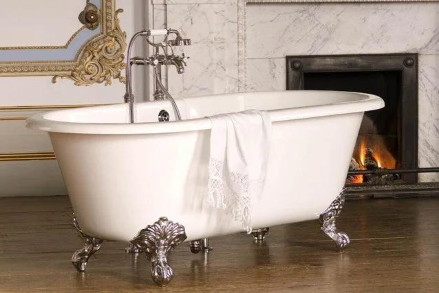 Double Roll Top Bath